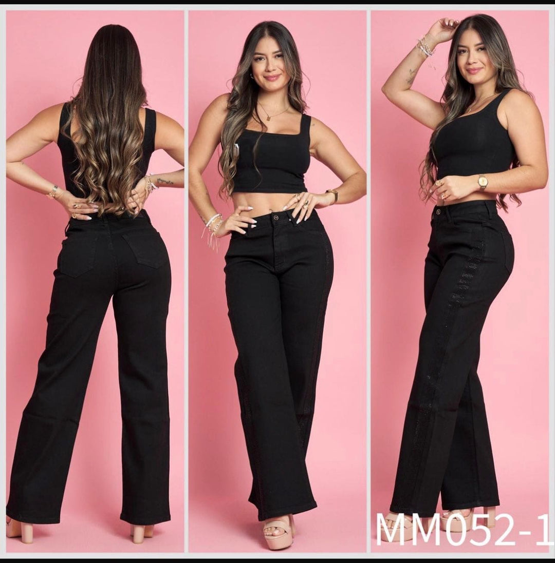 Jeans Recto con bolsas NEGRO 052 marca MENNI con brillos