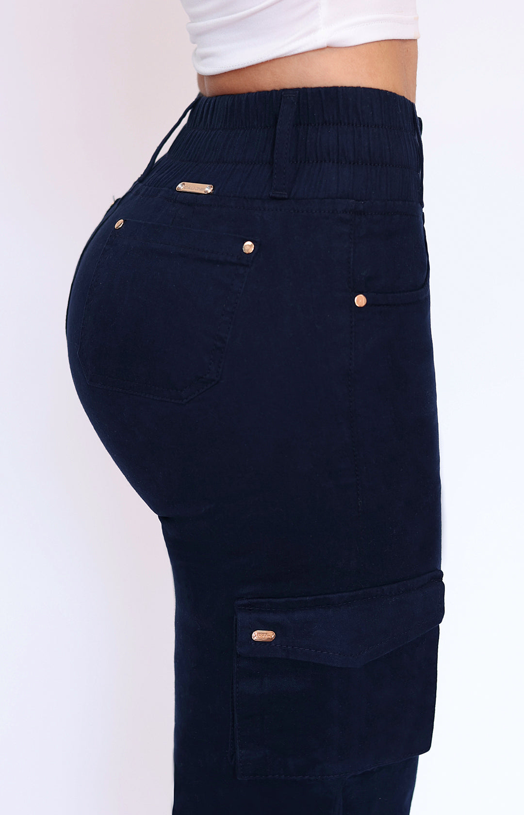 Pantalon Cargo Color Marino Con Bolsas